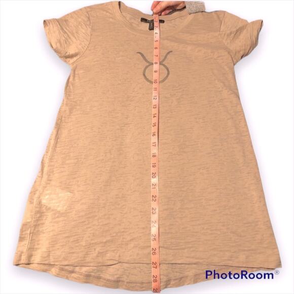 BCBGMaxAzria Taurus Zodiac T-Shirt- Size Small - Picture 10 of 10
